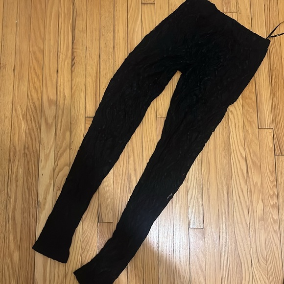 Black Leggings Lace Design - Picture 5 of 5